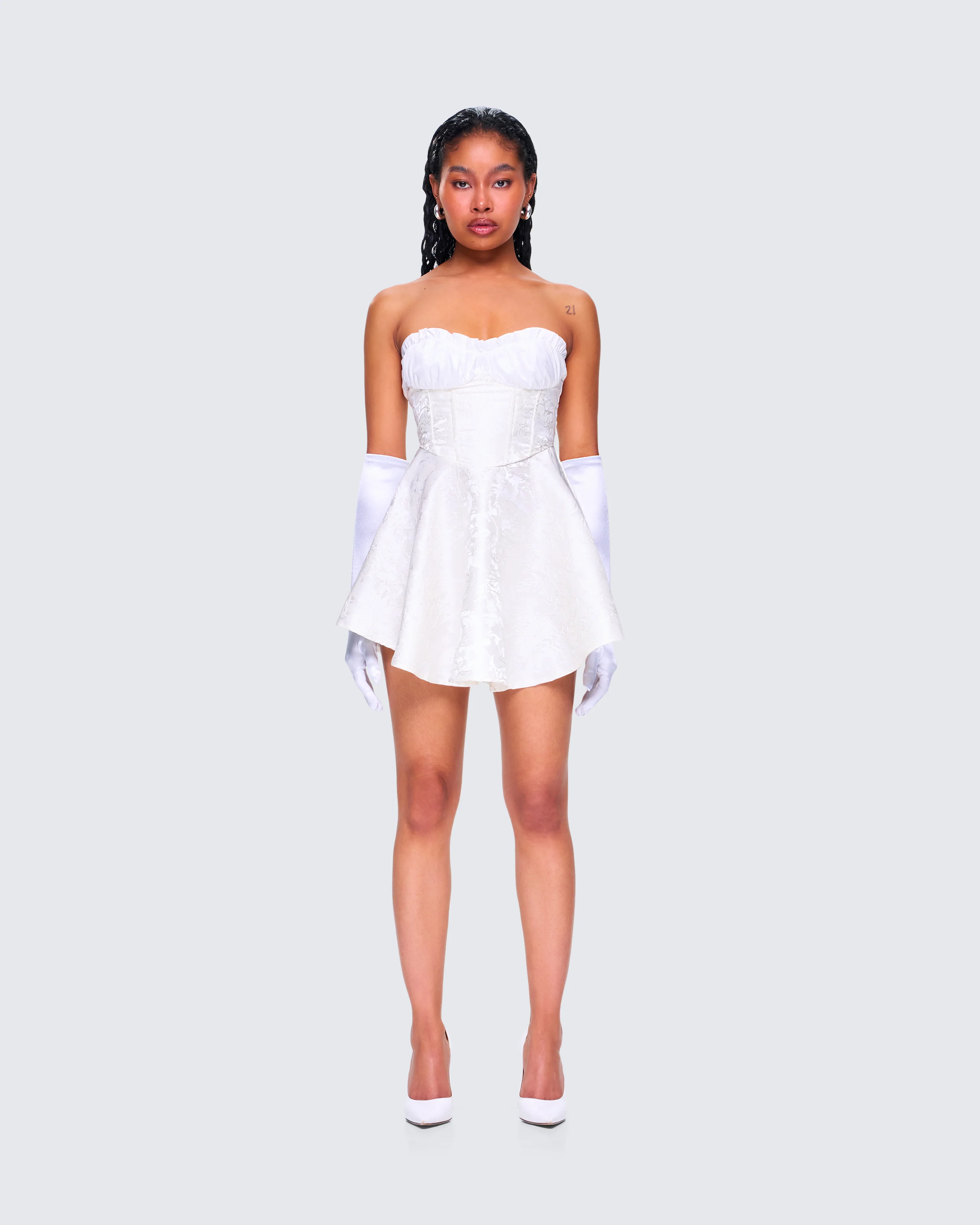 Connie White Satin Gloves - Image 4