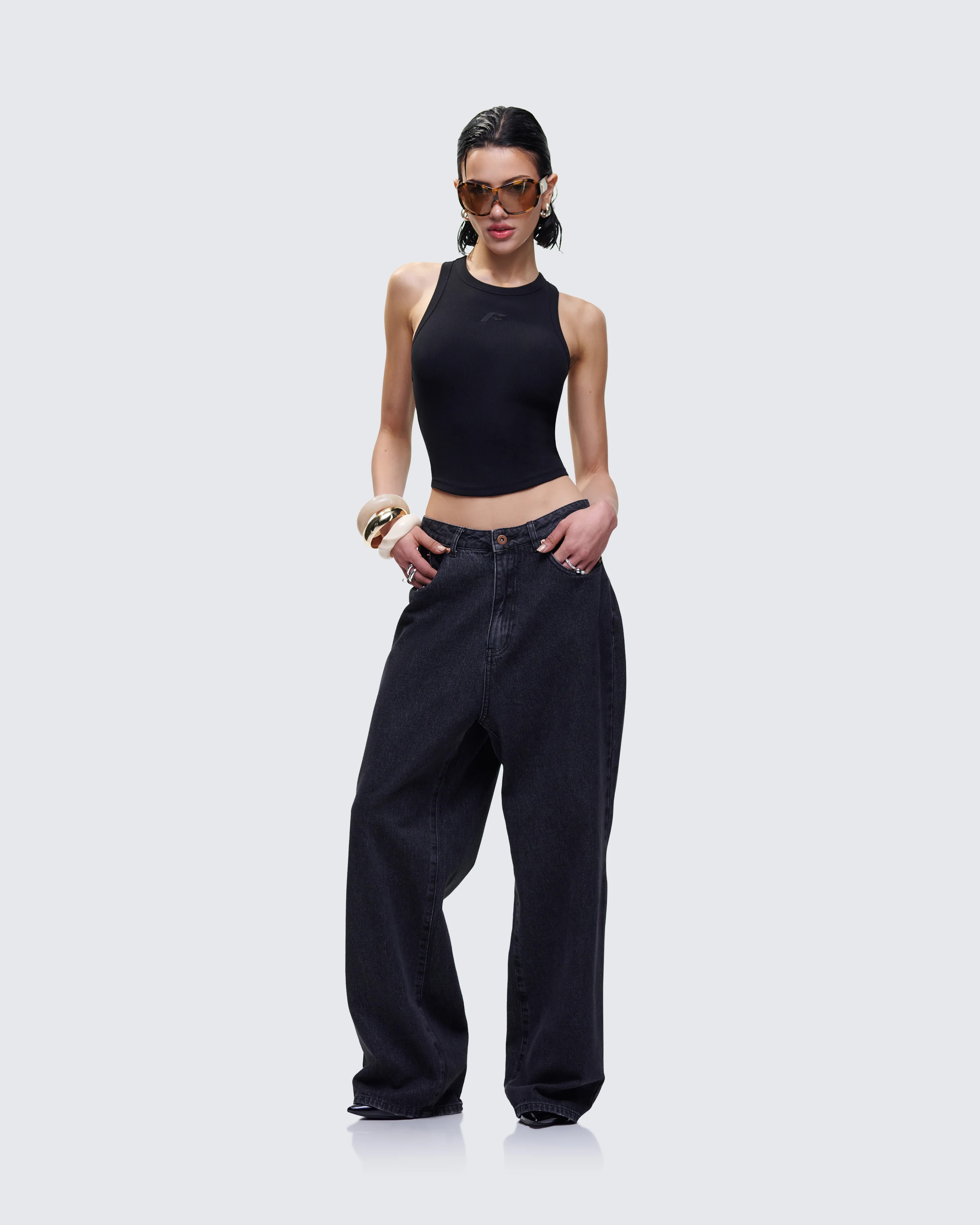 Enid Black Scoop Hem Tank Top - Image 5