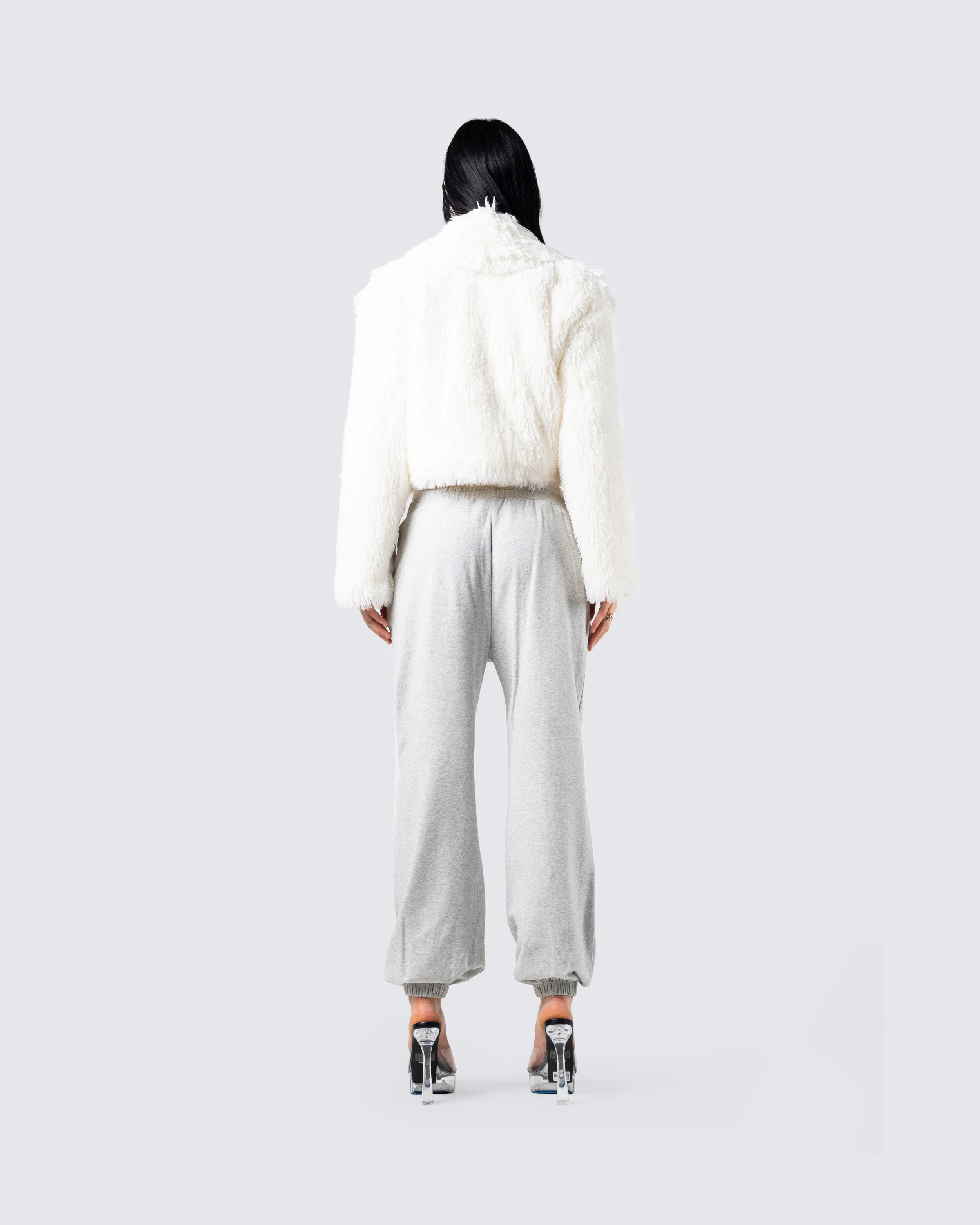 Estella Low-Key Set - Image 6