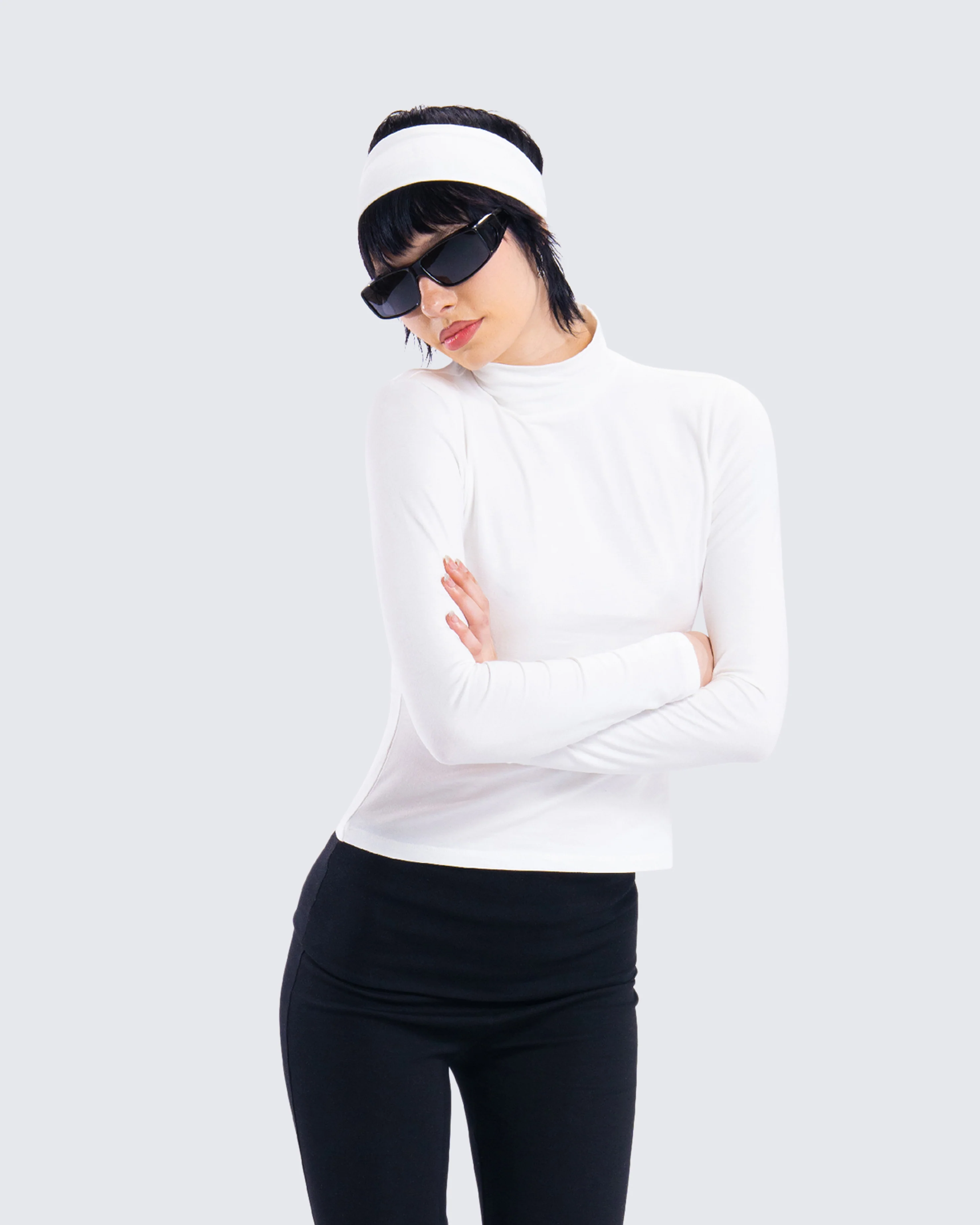 Kemi White Jersey Top And Headband - Image 8