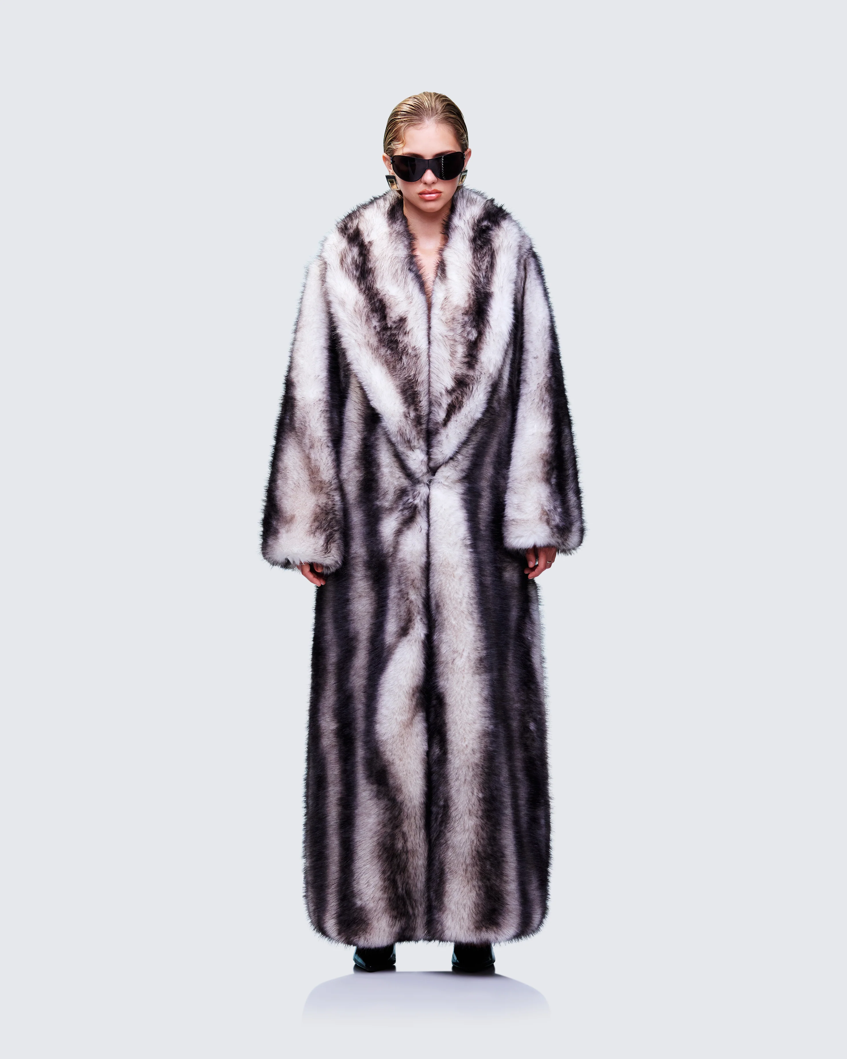 Lakeisha Oversized Faux Fur Coat - Image 2