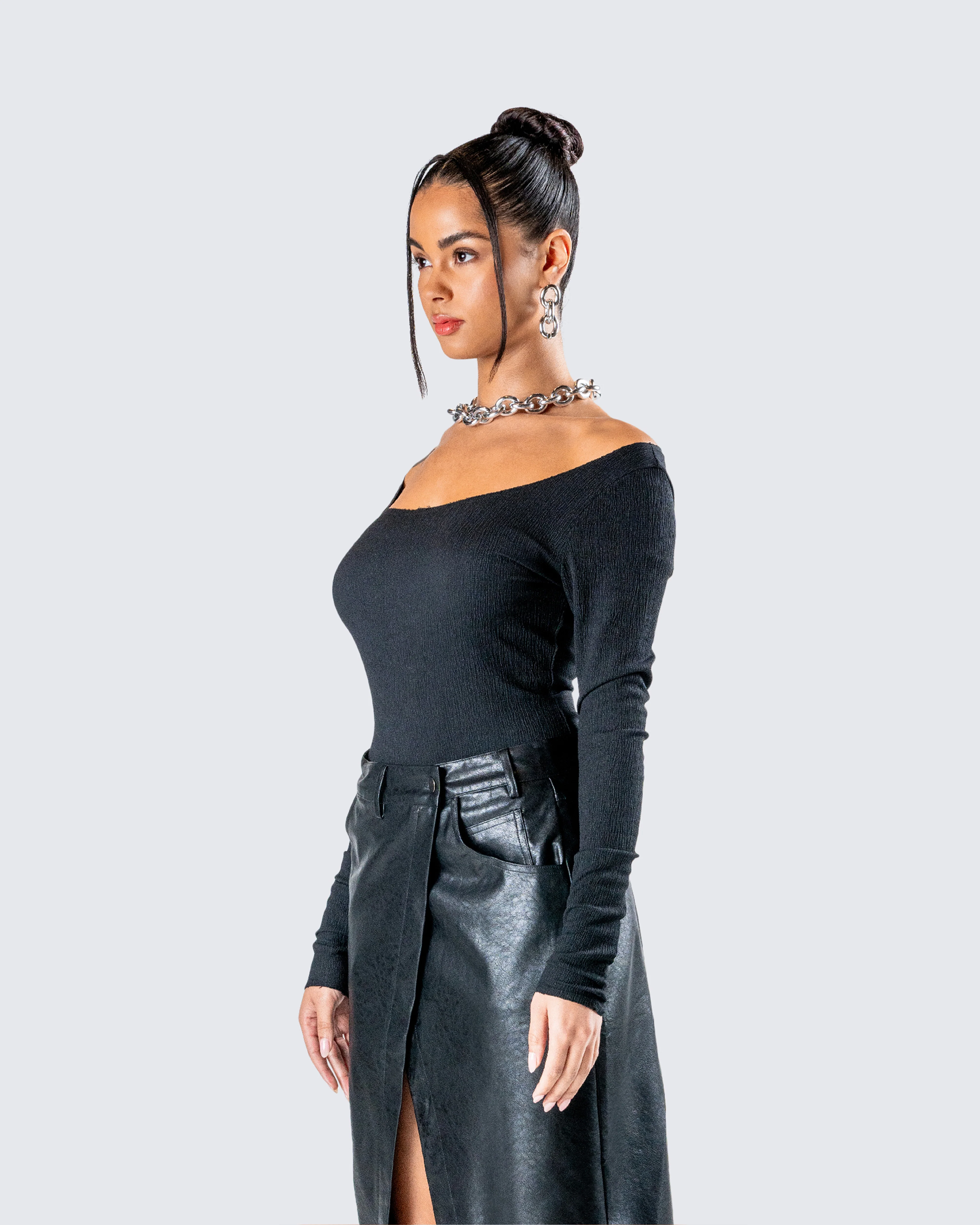 Leslie Black Off Shoulder Top - Image 3
