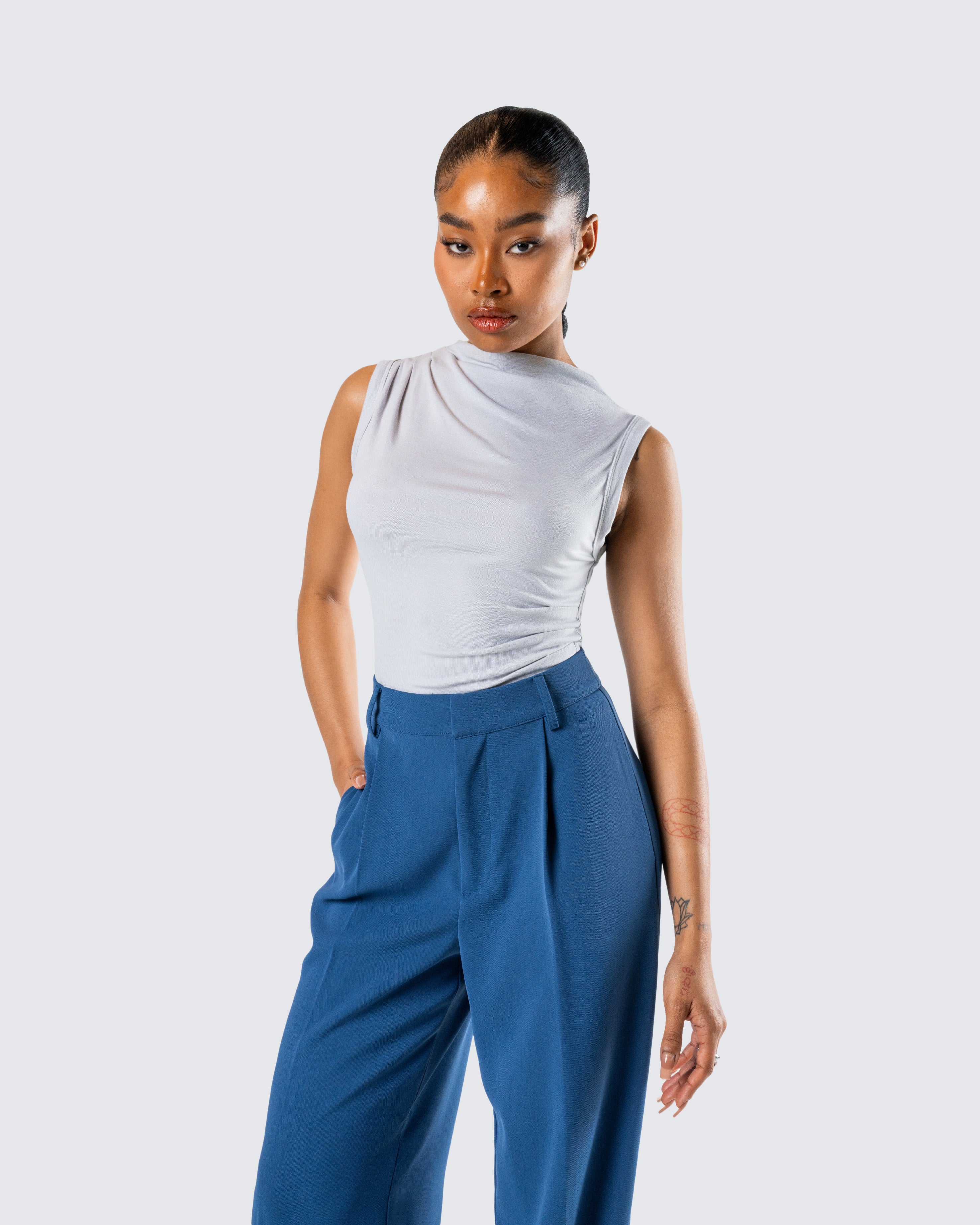Norah Big Business Set - Image 9