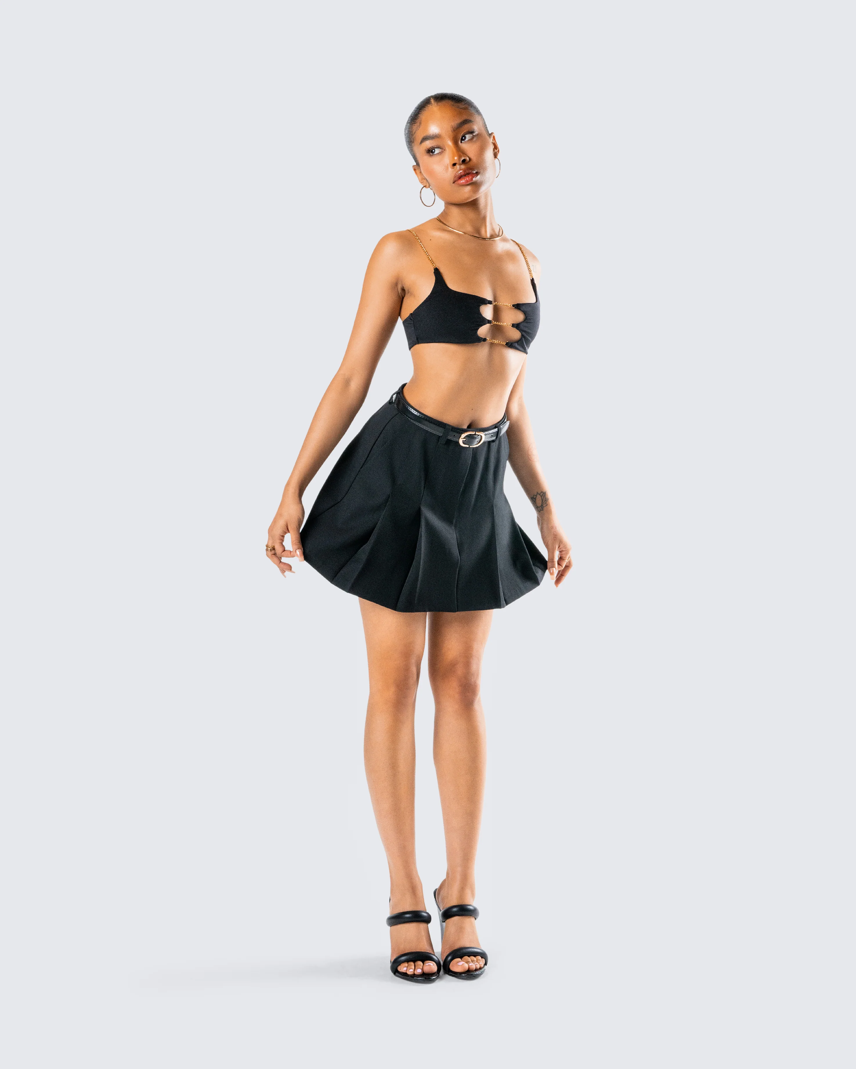 Perla Black Pleated Mini Skirt - Image 9