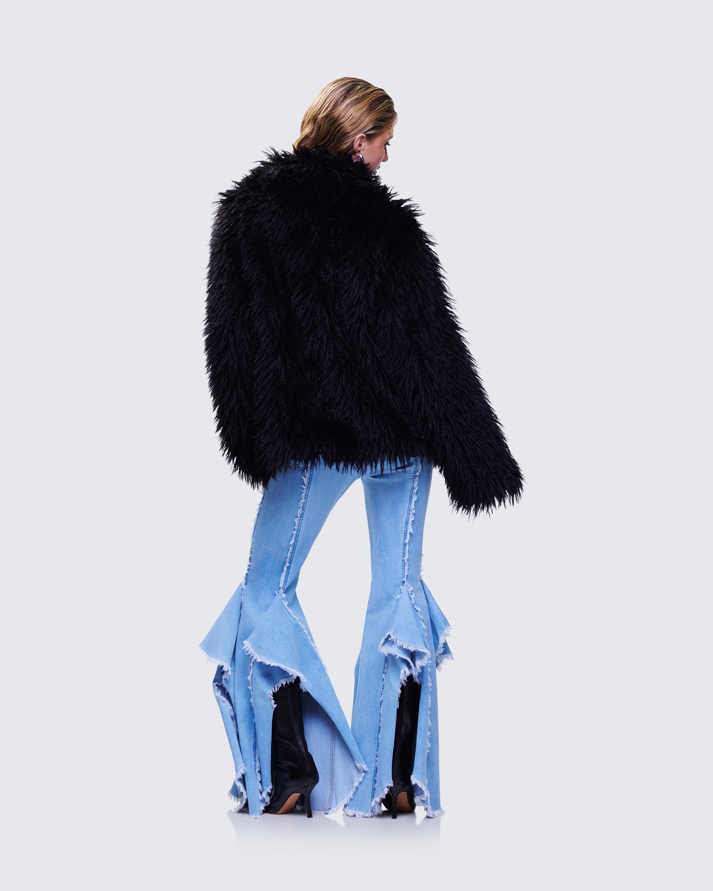 Reagan Fur Set - Image 5