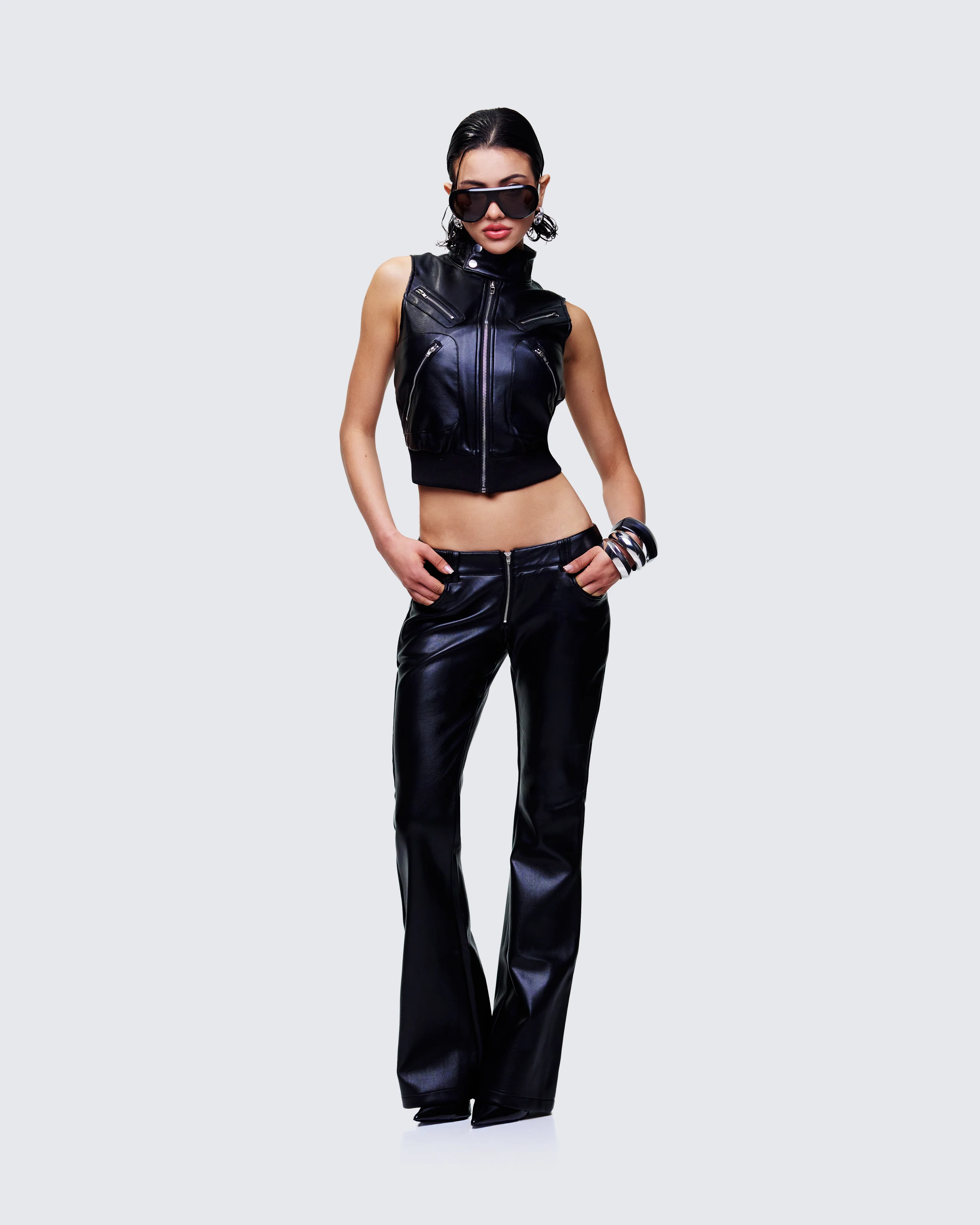 Salma Leather Set - Image 9