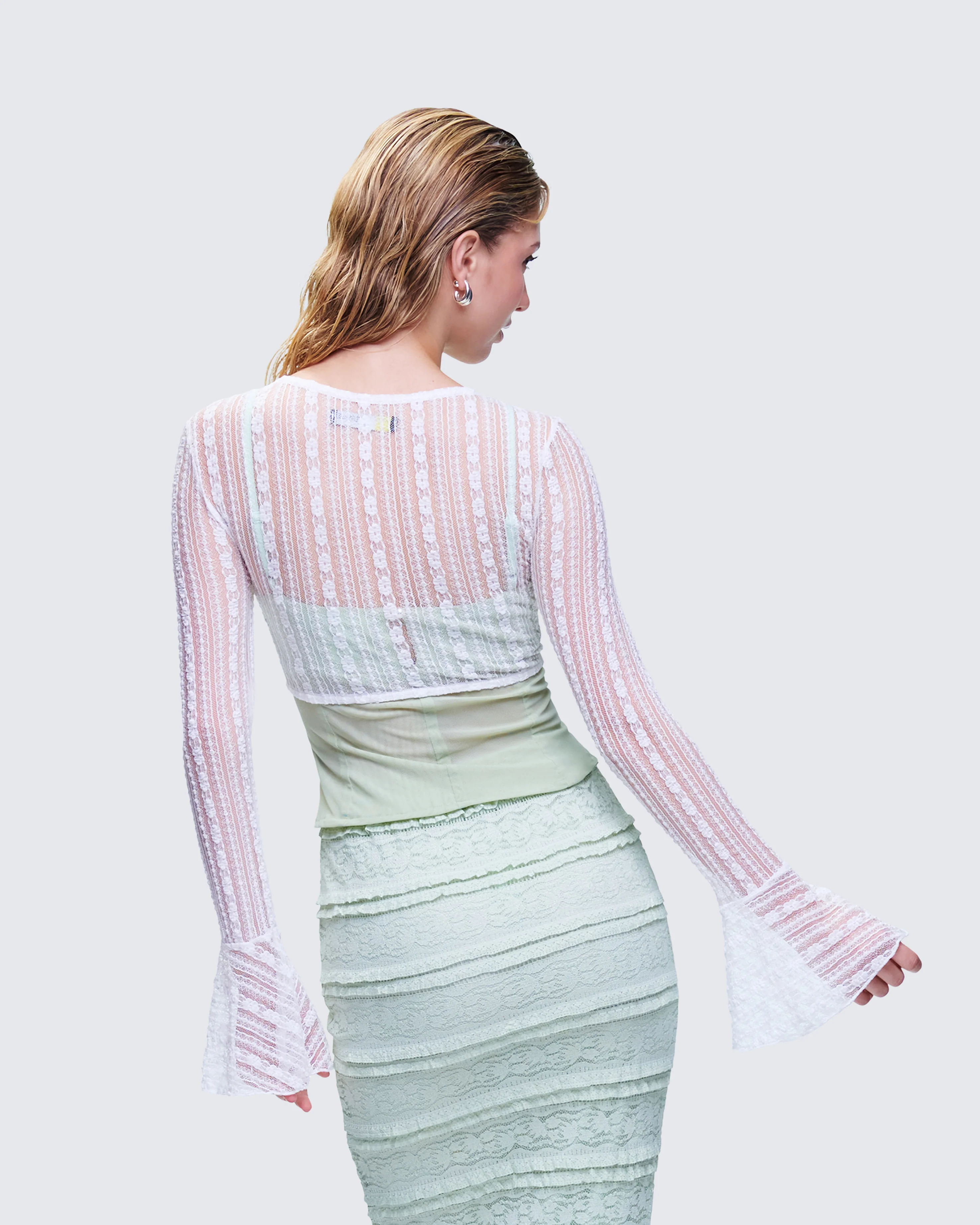 Ursuline White Lace Flare Sleeved Bolero - Image 6