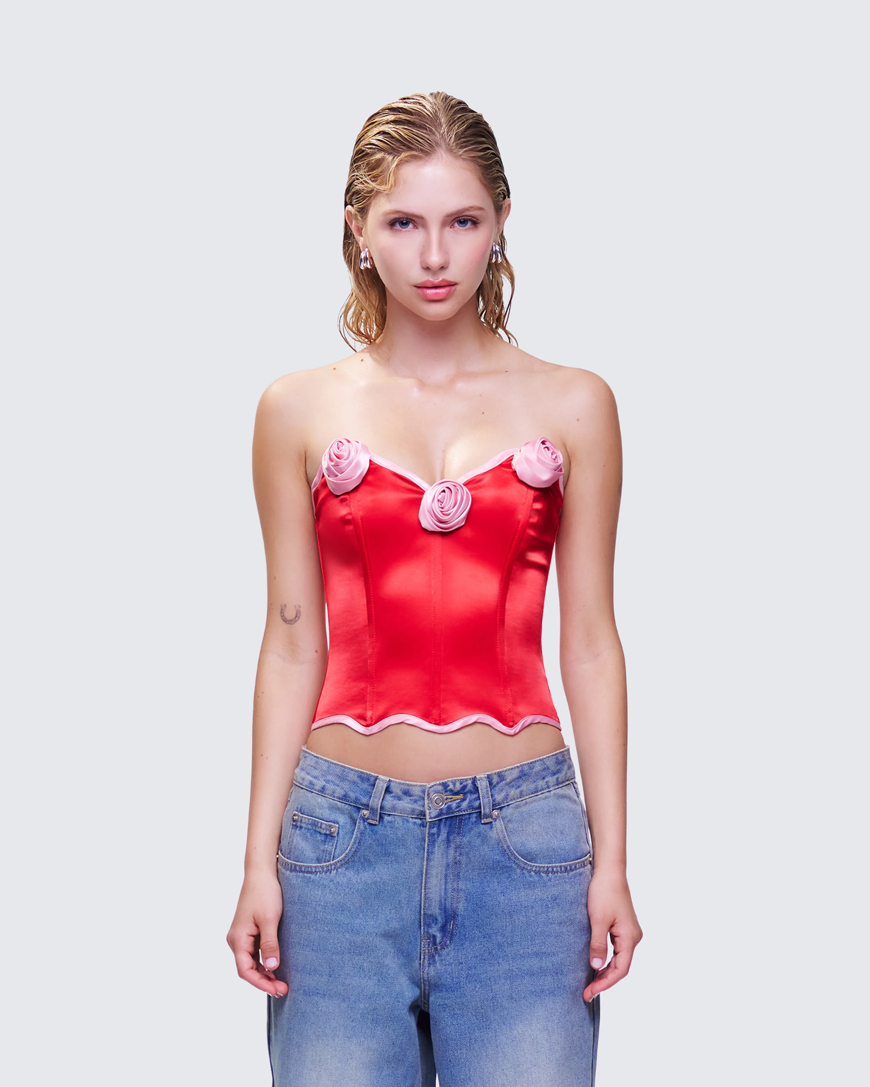 Villie Red Rose Detail Scalloped Edge Corset Top - Image 2