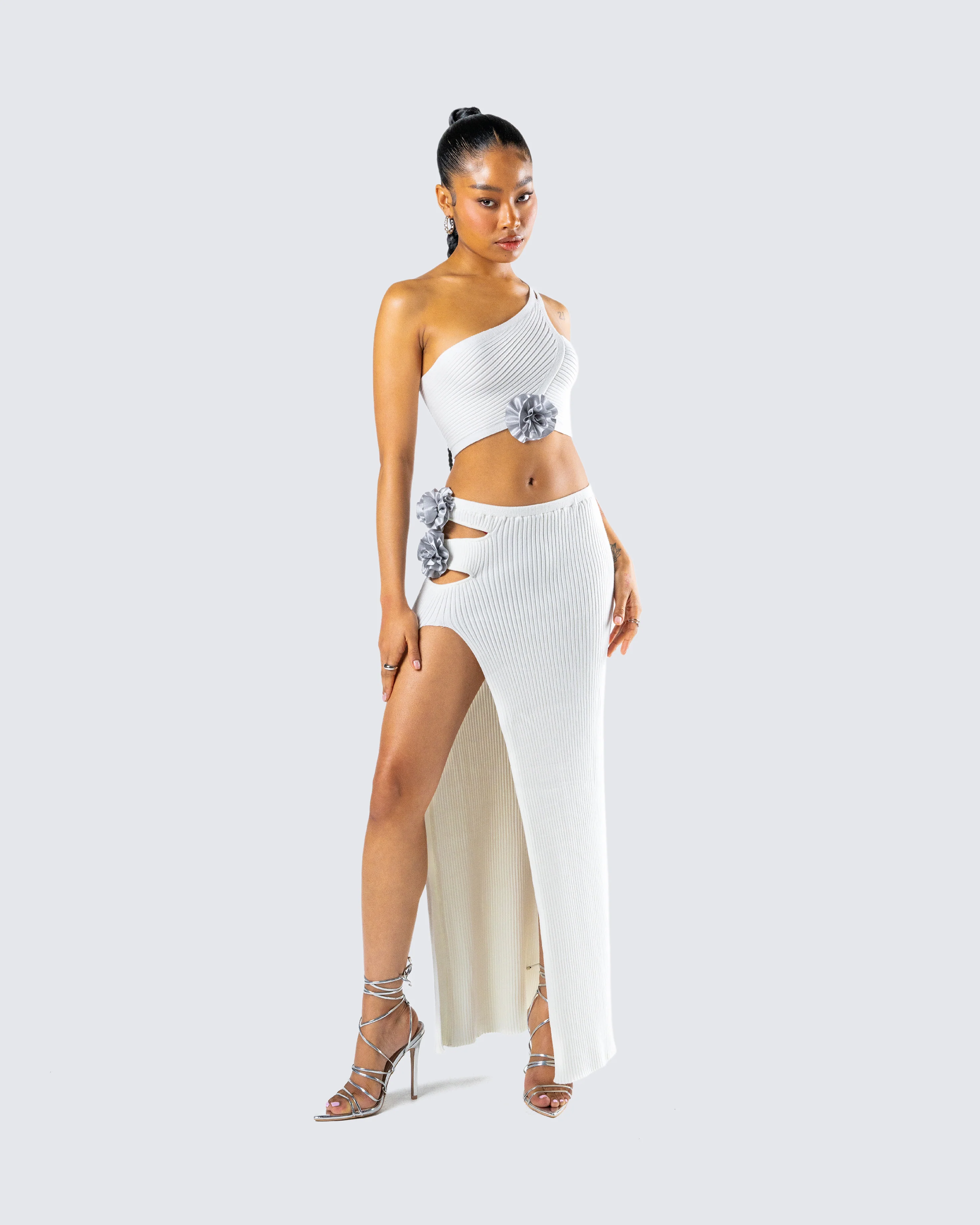 Yuka White Rosette Knit Crop Top - Image 9